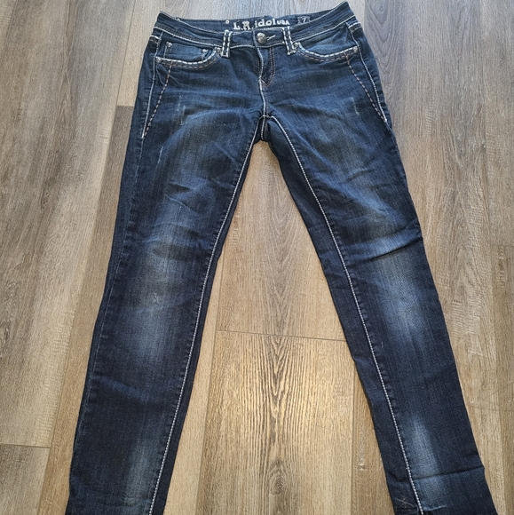 LA IDOL Jean - Picture 1 of 9